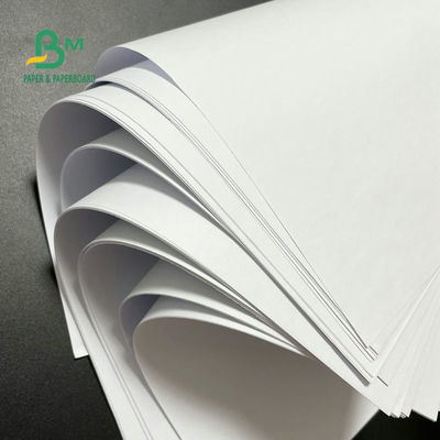 άσπρος ρόλος εγγράφου δεσμών 60gram 70gram Woodfree για την παραγωγή των μαξιλαριών γραψίματος