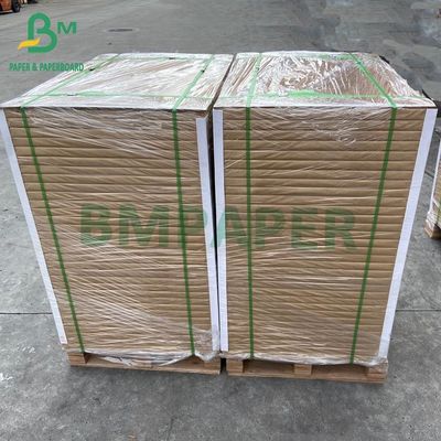 έγγραφο 150gsm 157gsm Chromocoat στη δεσμίδα φύλλων που συσκευάζει 640 X 900mm 700 X 1000mm
