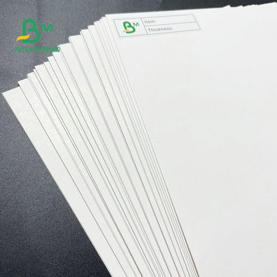 Υψηλό μαζικό 210gsm 235gsm Virgin υλικό ξύλινου πολτού πινάκων χαρτιού GC1 Foldcote SBS