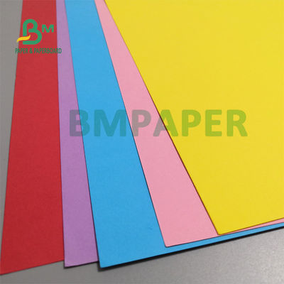 πίνακας εγγράφου 70gsm 80gsm Μπρίστολ, φύλλα εγγράφου σχεδίων για τις κολλώδεις σημειώσεις 61 X 86cm