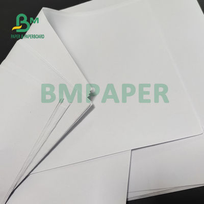 χωρίς επίστρωση άσπρο Woodfree έγγραφο δεσμών 50gsm 55gsm για το βιβλίο που τυπώνει 66 X 106cm
