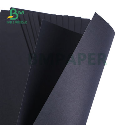 150gm 200gm Μαύρο χαρτί Kraft για συσκευασία δώρων 70 x 100cm Καλή δυσκαμψία