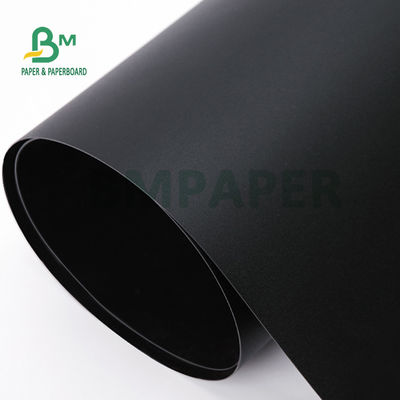 150gm 200gm Μαύρο χαρτί Kraft για συσκευασία δώρων 70 x 100cm Καλή δυσκαμψία