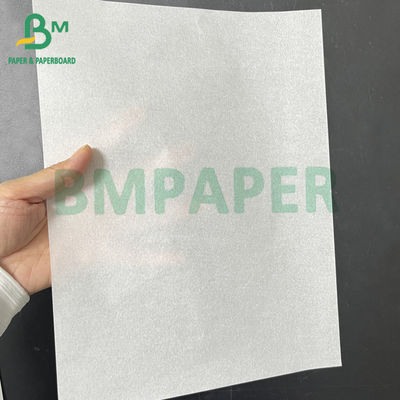 Εξαιρετική επεξεργασιμότητα 60gm λευκό ανθεκτικό στα λιπαρά χαρτί για συσκευασίες τροφίμων και σνακ