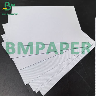 1.5mm 2.5mm 3 στρώσεις Λευκό κυματοειδές χαρτόνι Συσκευή Λευκωμένα φύλλα χαρτόνι