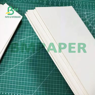 0.7 - 1,4 mm λευκό απορροφητικό χαρτί για την προστασία των τραπεζών