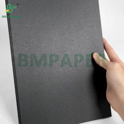 400GSM Μαύρο χαρτί για φωτογραφικό άλμπουμ 700 X 1000mm Καλή αντοχή Παρθένος πολτός