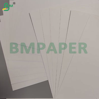 70 * 100cm Μη επικαλυμμένο χαρτί ομολόγων Offset εκτύπωση υψηλής φωτεινότητας φύλλο