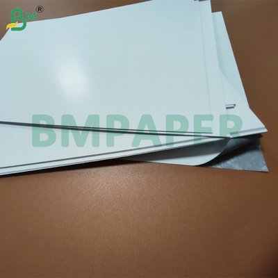 Χαρτί με γυαλιστερό επίχρισμα C2S 310gsm 320gsm με μαύρο πυρήνα για τράπουλες A3 A4 Υψηλή αδιαφάνεια